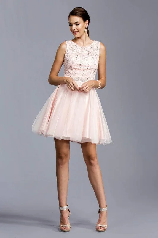 Effortless Style, Endless Impact Sleeveleass Short Homecoming Dress