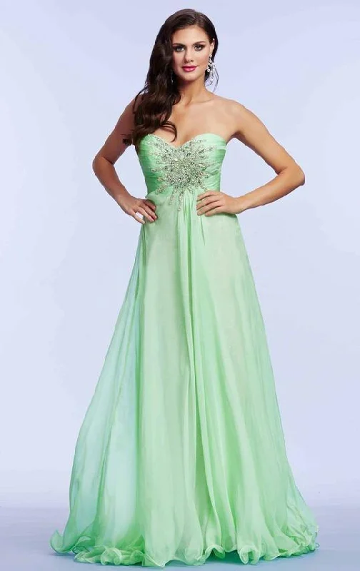 Effortless Style, Endless Impact Mac Duggal 78437 Prom Long Strapless Evening Dress