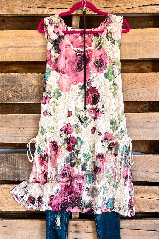 Fall Sale, Prices Drop AHB EXCLUSIVE: Best Of The Seasons Dress - Rose Floral