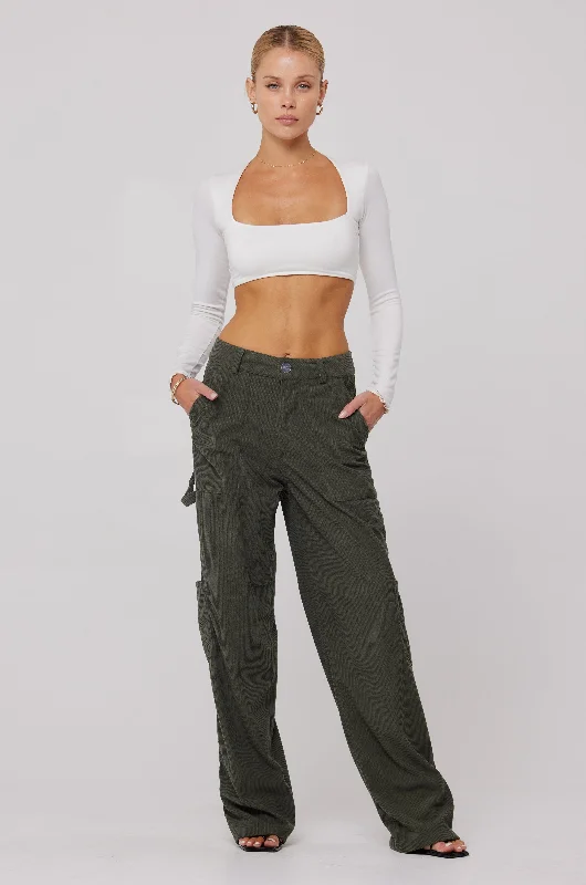 Hot Styles Elsa Cargo Pant in Pine