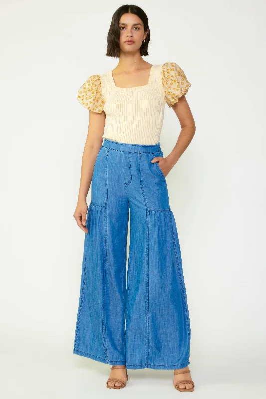 On-Trend Fashion Offers Wide Leg Tiered Pants